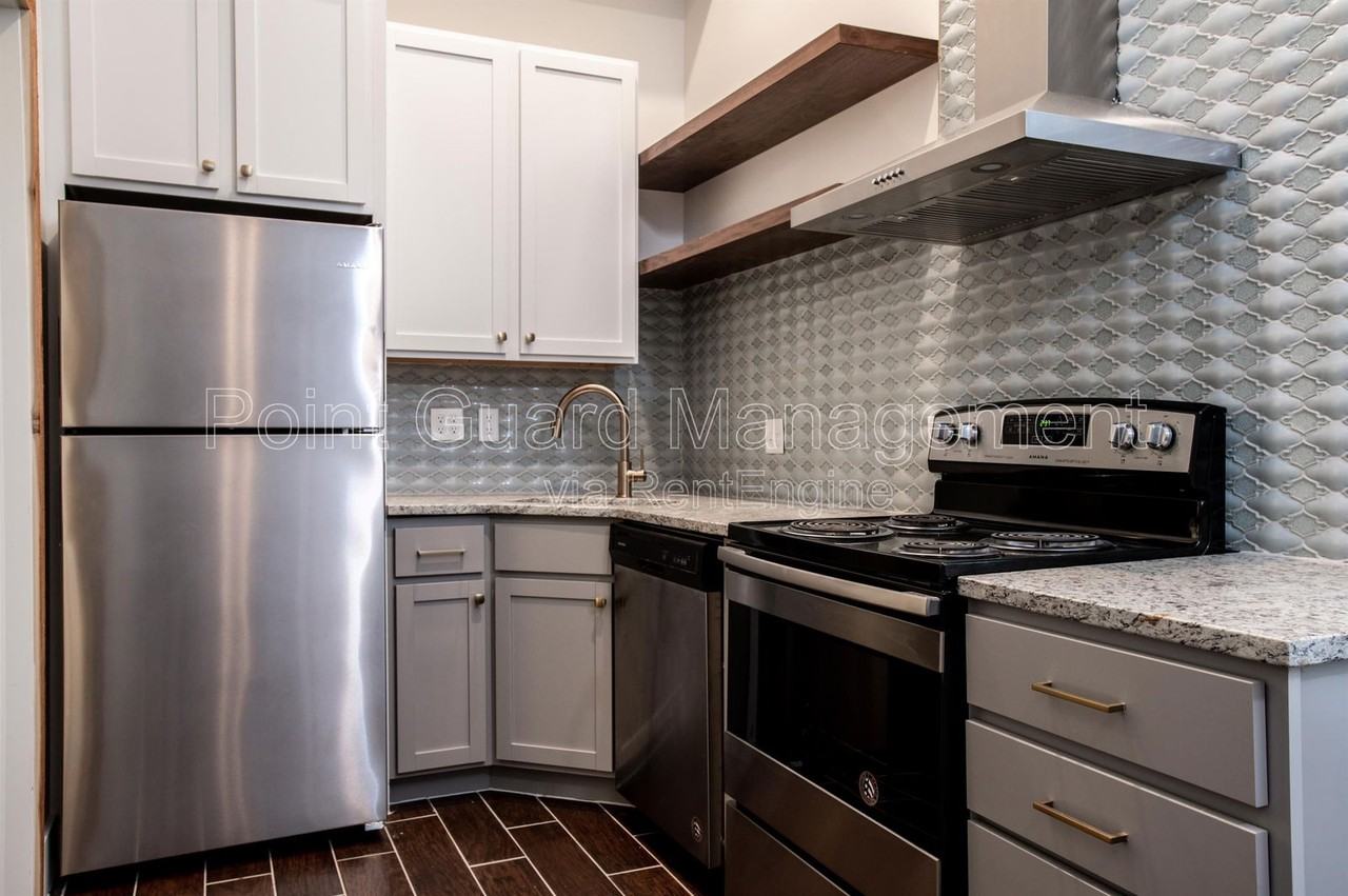 300 N Main St #215 - Photo 6 of 31