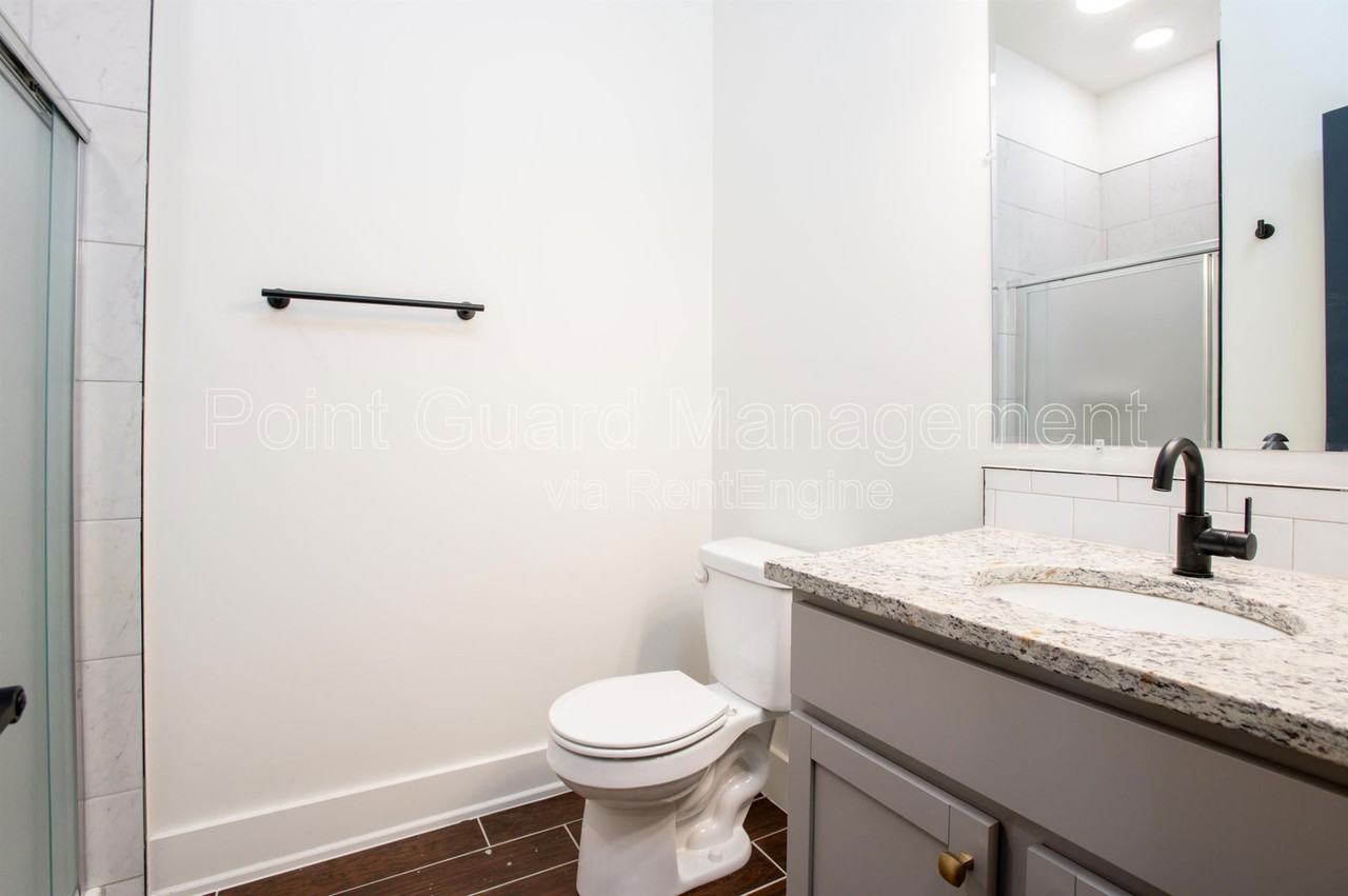 300 N Main St #215 - Photo 7 of 31