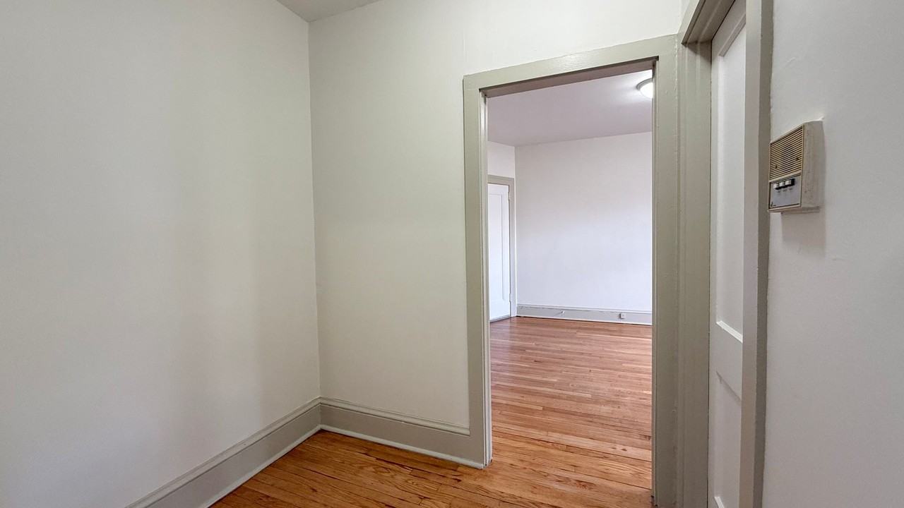 46 Grace St / Dorothy Apartments, LLC - Photo 4 of 32