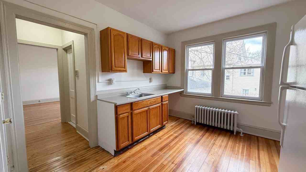 46 Grace St / Dorothy Apartments, LLC - Photo 6 of 32