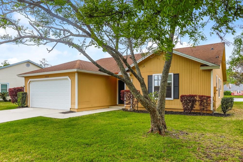 10522 Osprey Nest Dr E - Photo 3 of 16