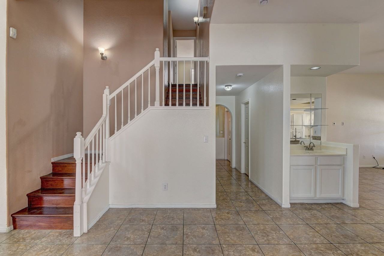 7928 Villa Finestra Dr - Photo 7 of 24