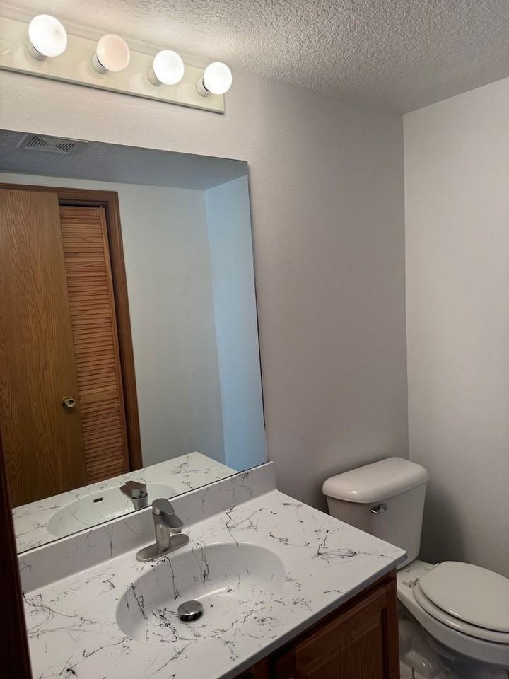 Boulder Ridge Apartments and Townhomes - Photo 5 of 8