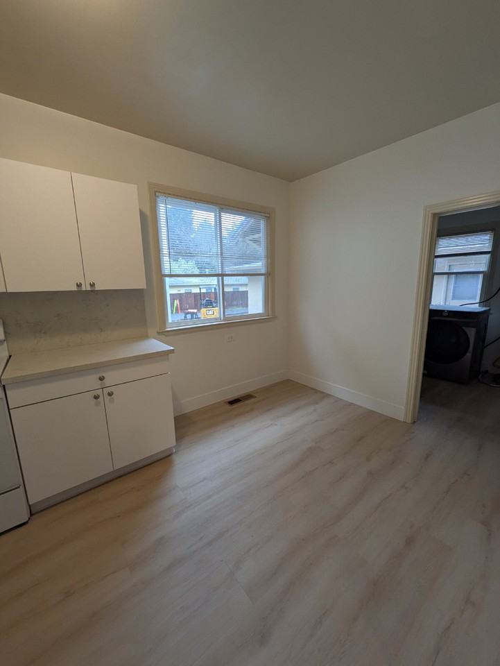 505 Walnut Ave #A - Photo 5 of 10