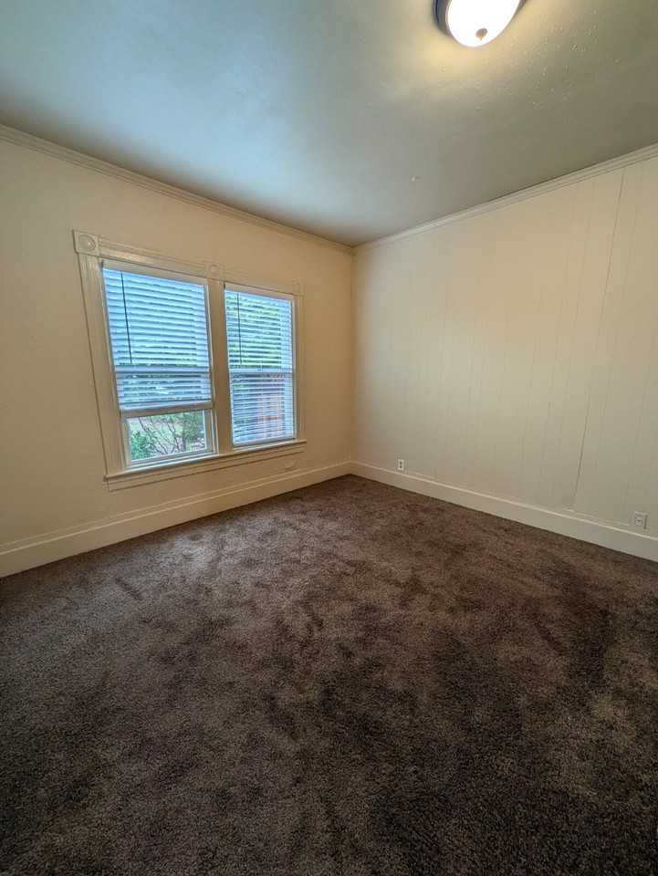 505 Walnut Ave #A - Photo 7 of 10