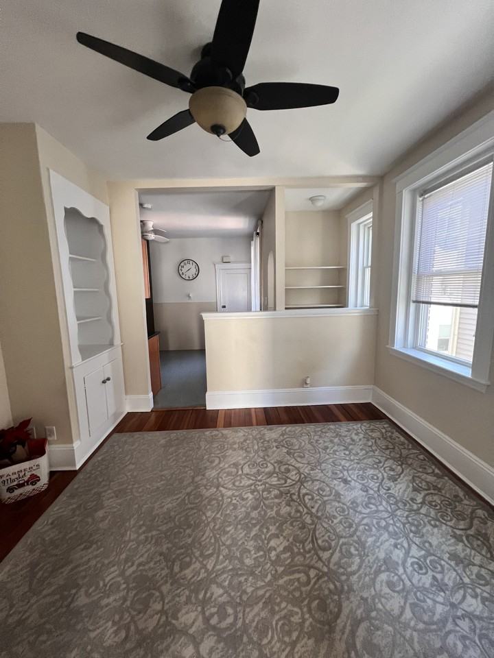 16 Leavitt St #2 - Photo 3 of 11