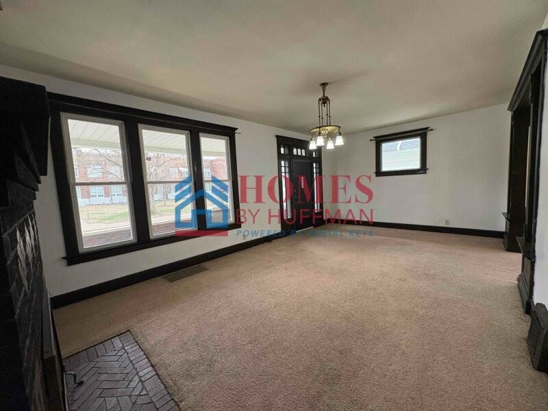 654 Lincoln Ave - Photo 3 of 31