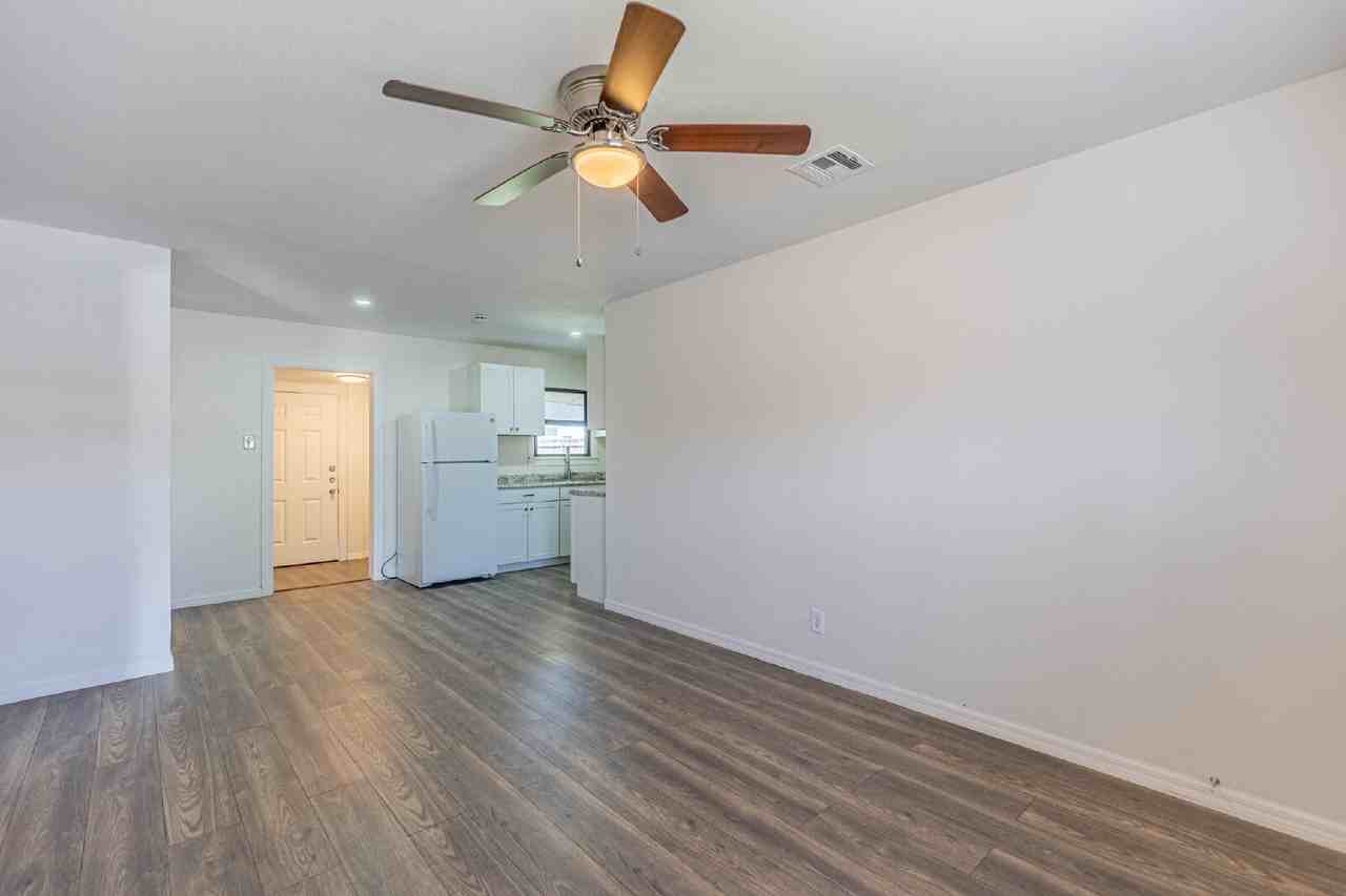 131 Harald Dr - Photo 5 of 27