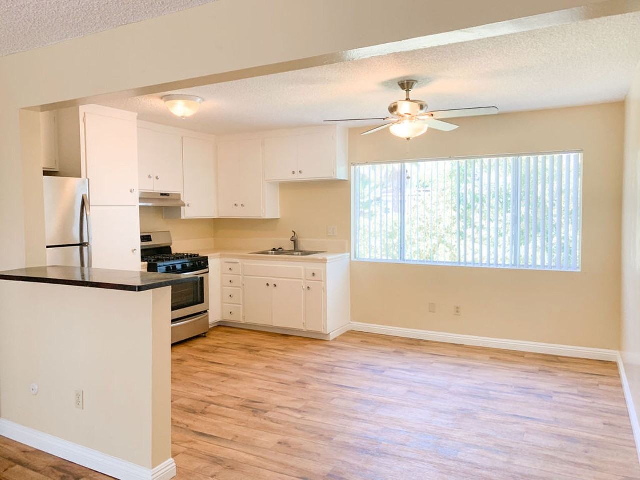 Grossmont Terrace Apartments - Photo 4 of 25