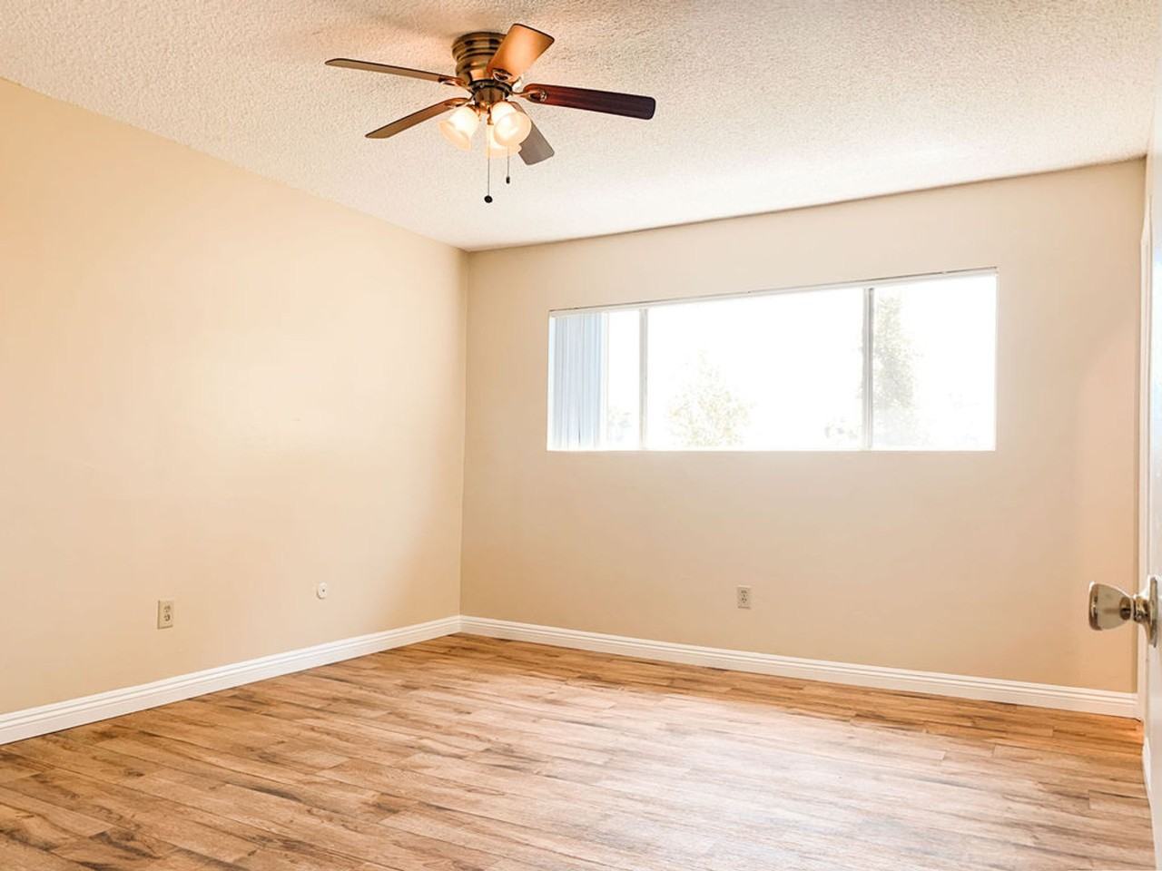 Grossmont Terrace Apartments - Photo 6 of 25