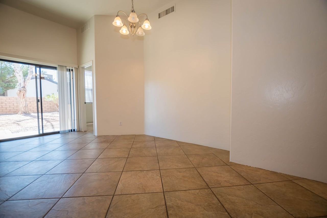 2022 Knowlton St - Photo 6 of 41