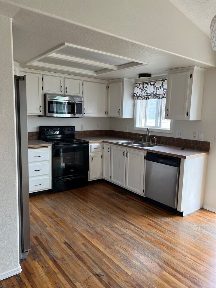 4719 Oxbow Ave - Photo 4 of 19