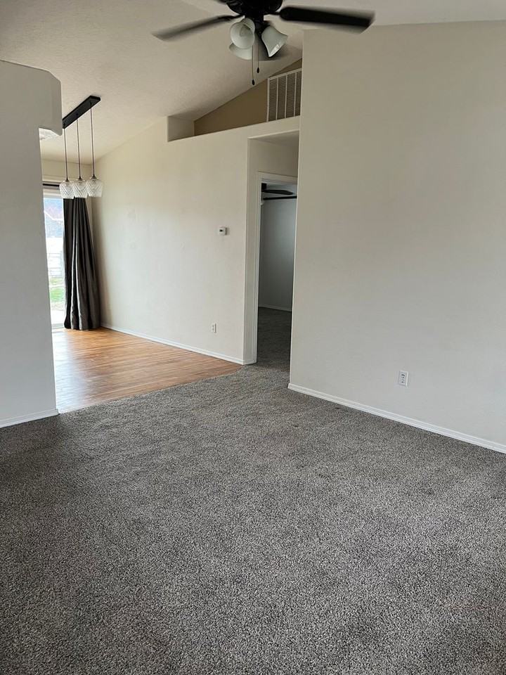 4719 Oxbow Ave - Photo 7 of 19