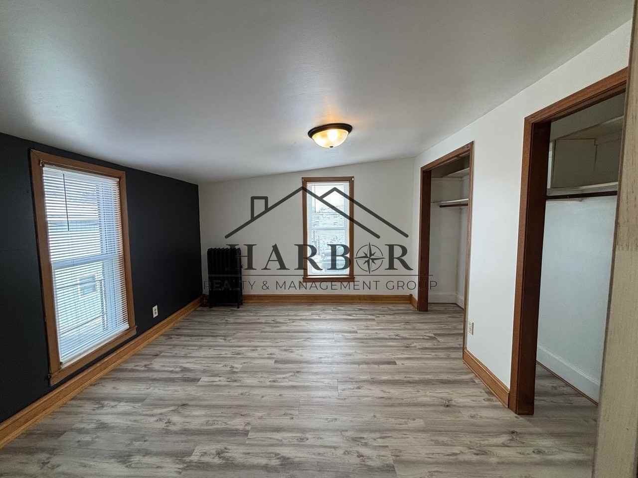 24 W Main St - Photo 5 of 8