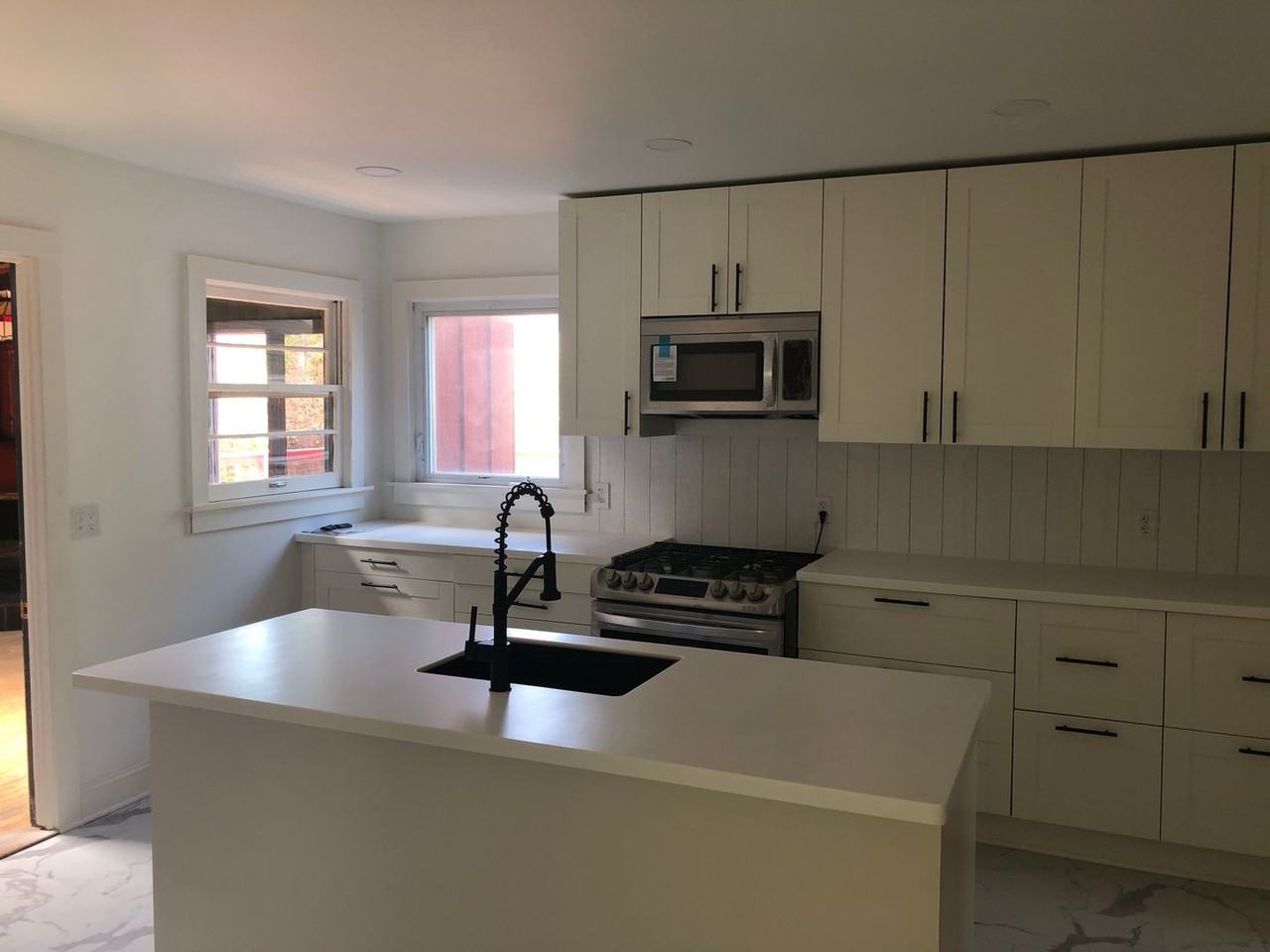 6706 3rd Ave - Photo 4 of 50