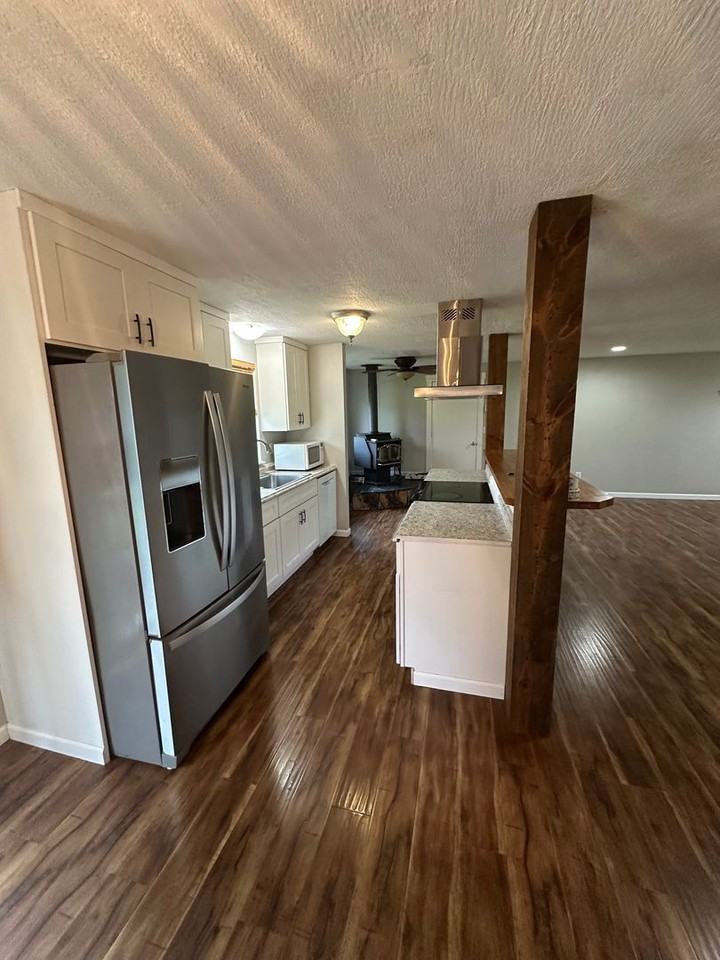 1494 Farm Dr - Photo 2 of 10