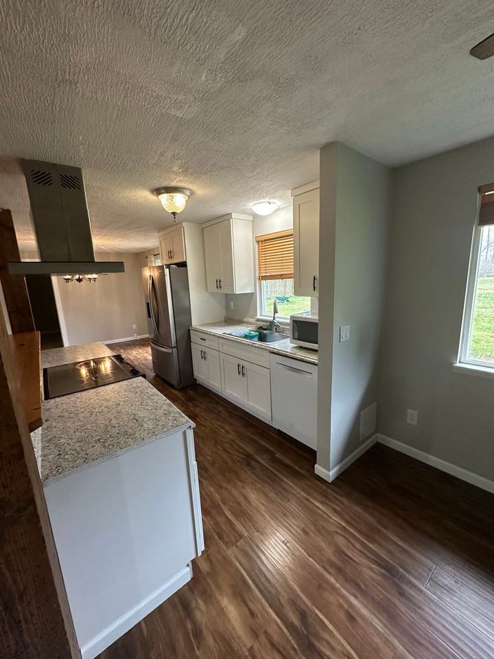 1494 Farm Dr - Photo 6 of 10