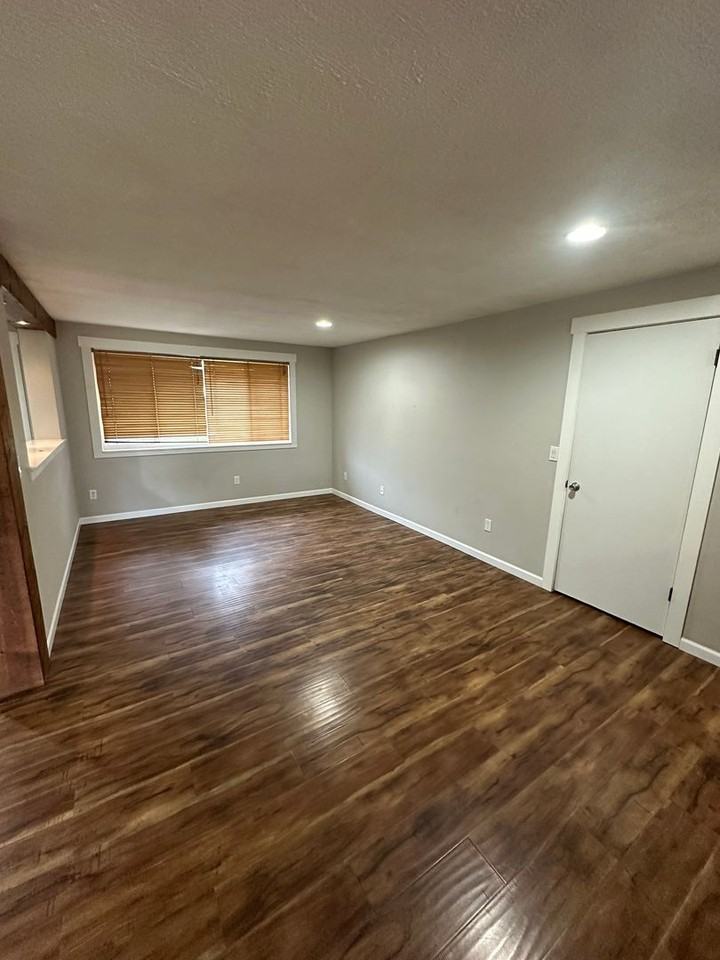1494 Farm Dr - Photo 7 of 10