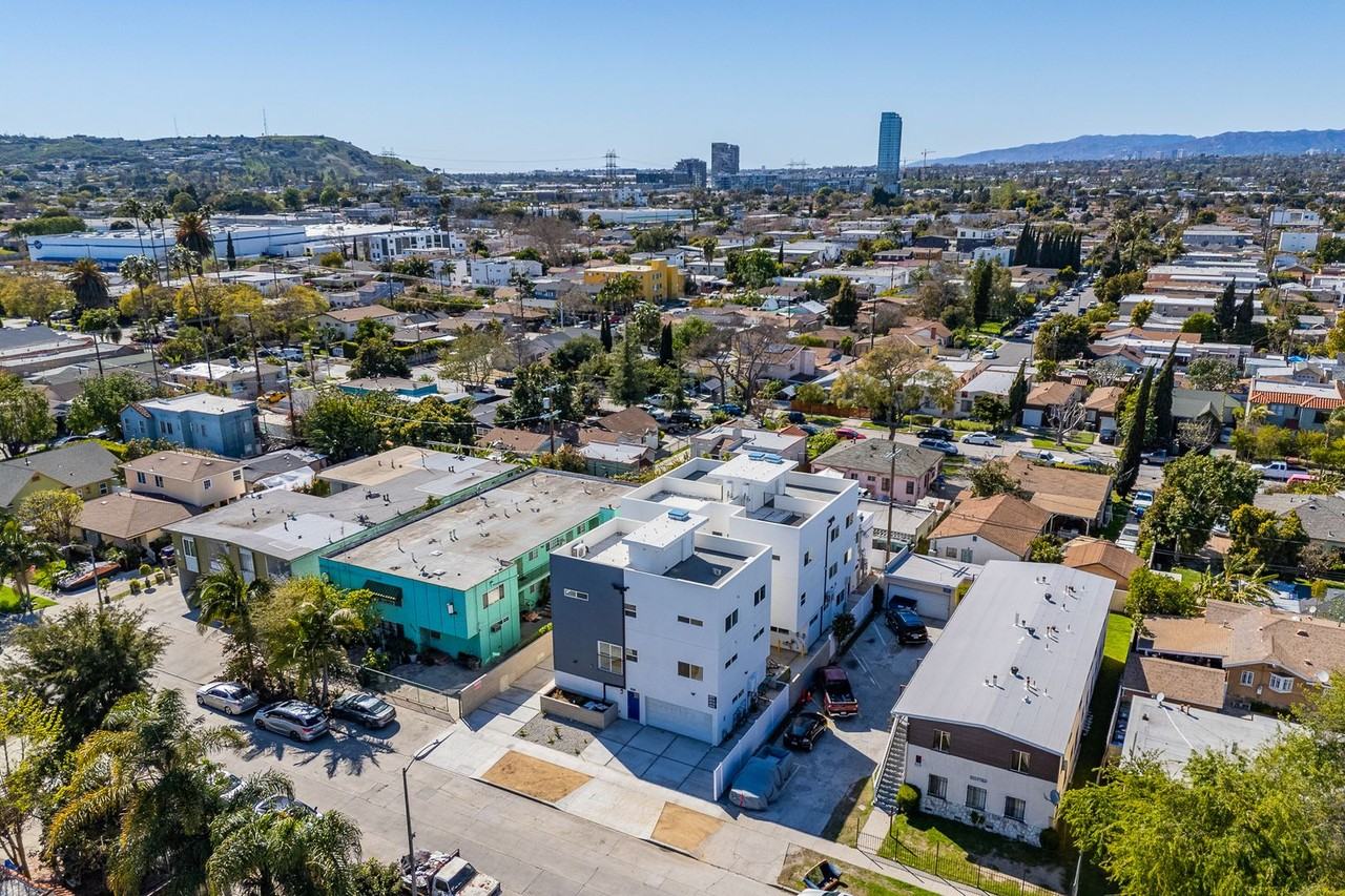 2811 S Cloverdale Ave - Photo 6 of 50