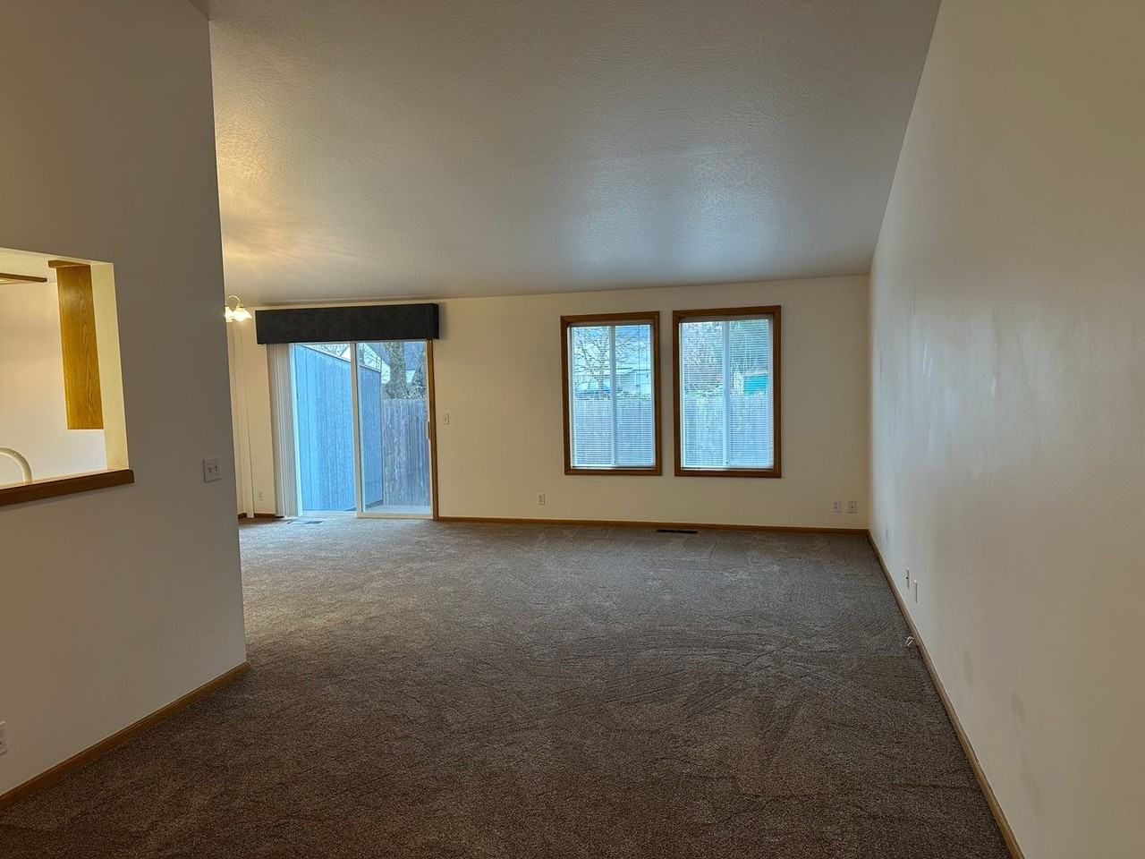 2975 Matt Dr - Photo 4 of 38