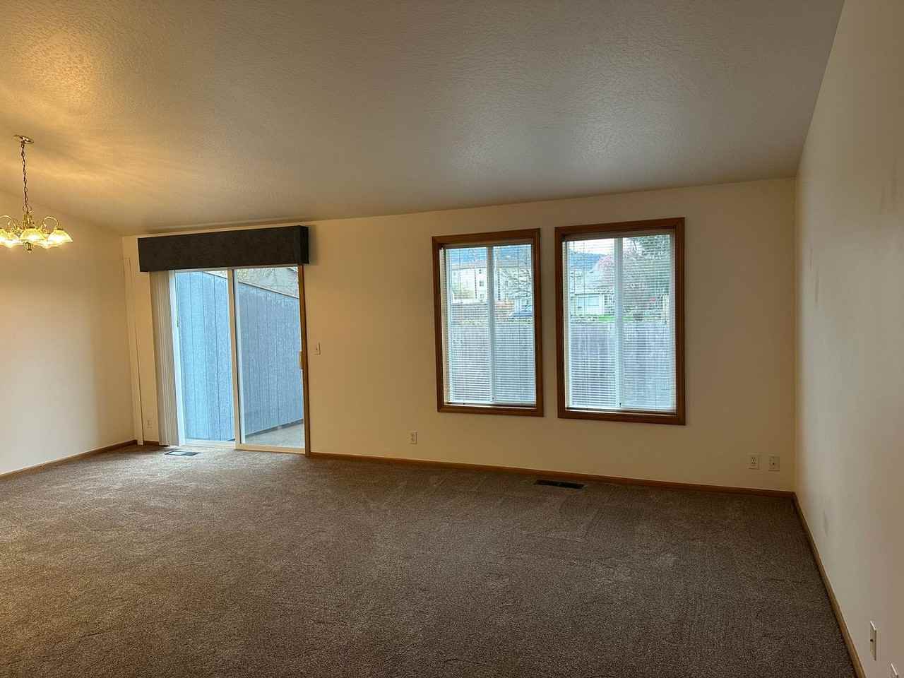 2975 Matt Dr - Photo 5 of 38