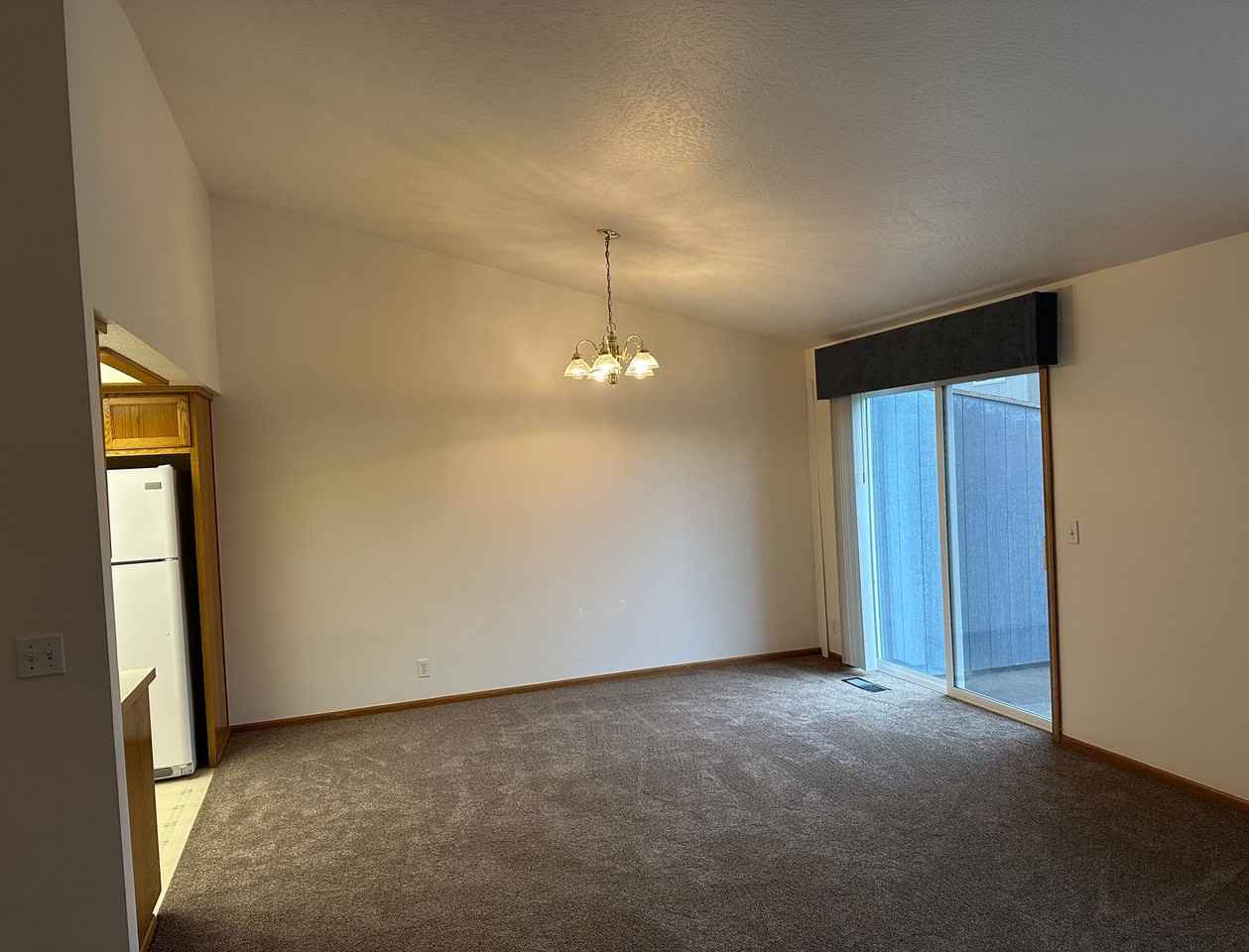 2975 Matt Dr - Photo 6 of 38