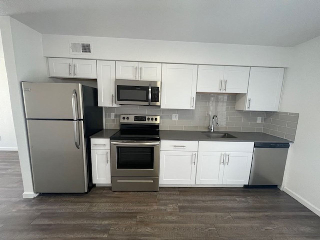 8619 E Coronado Rd - Photo 6 of 22