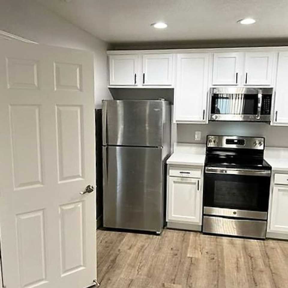 Orchid SENIOR 55 PLUS Apts - Photo 2 of 12