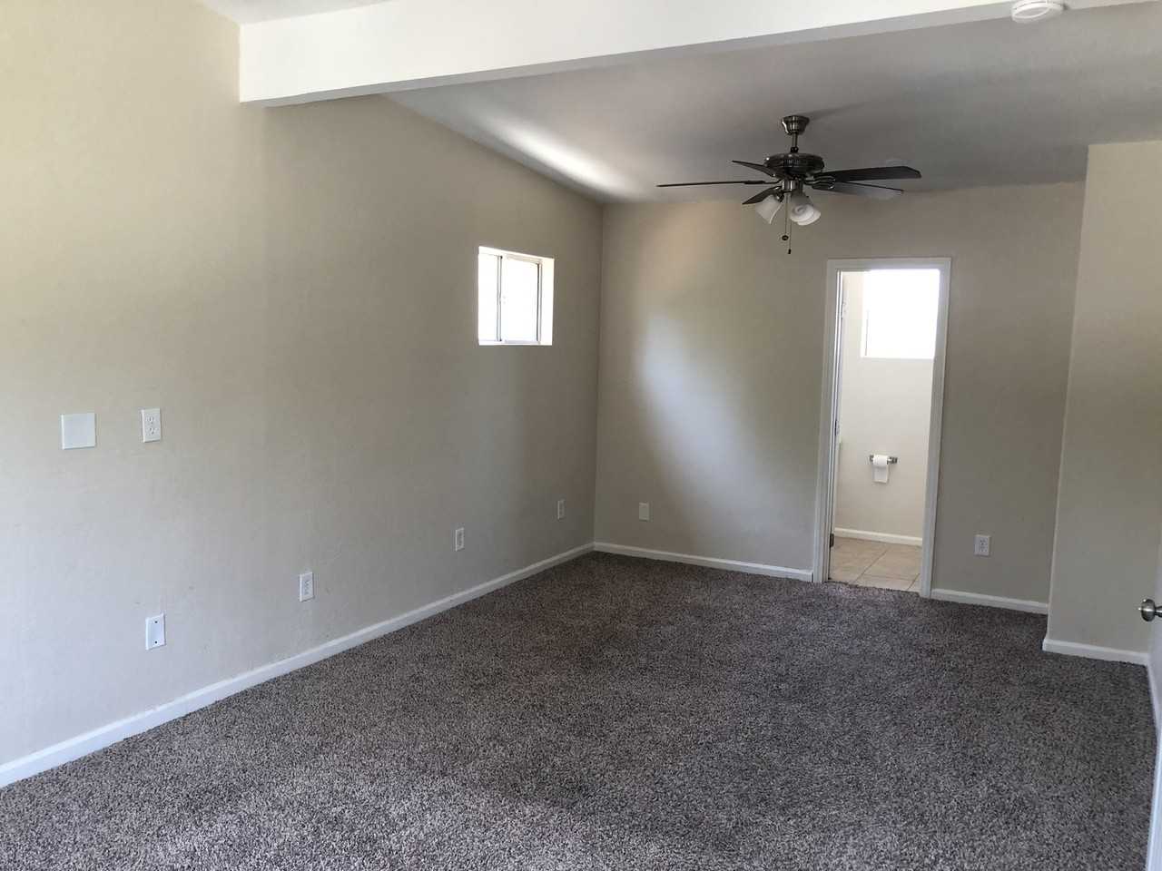 16313 Sally Ln - Photo 3 of 21