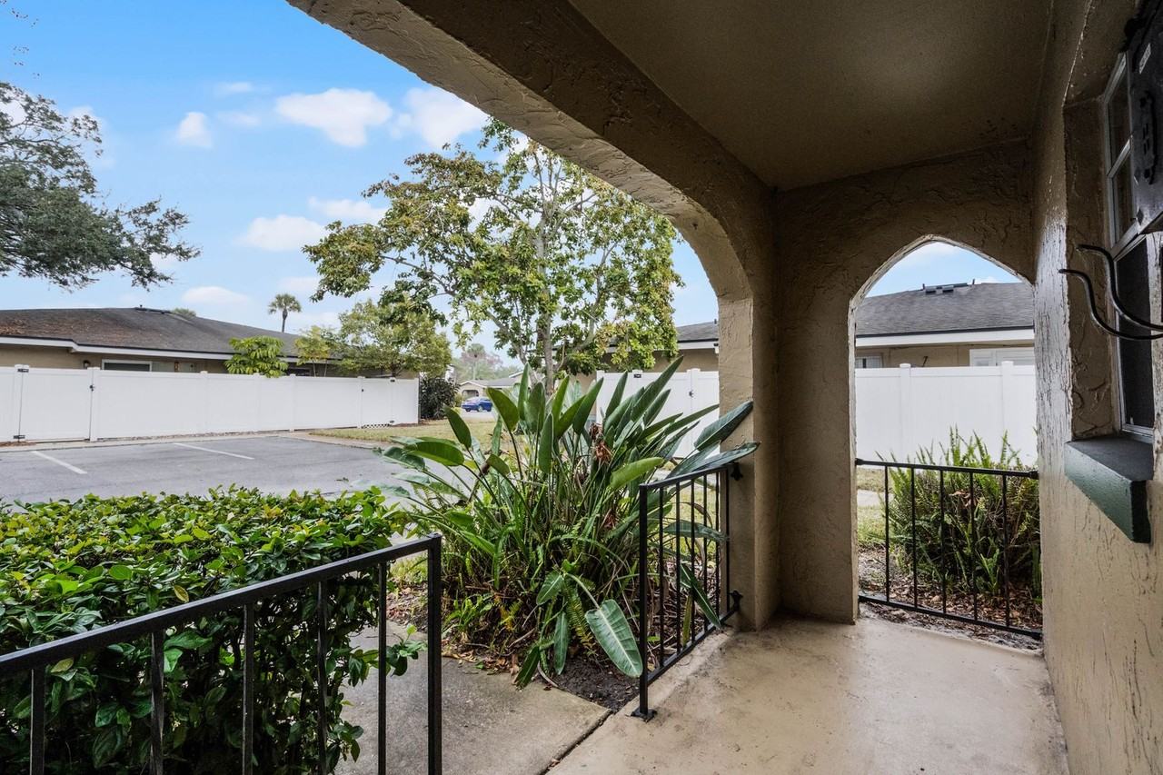 548 Cascade Cir #100 - Photo 3 of 18