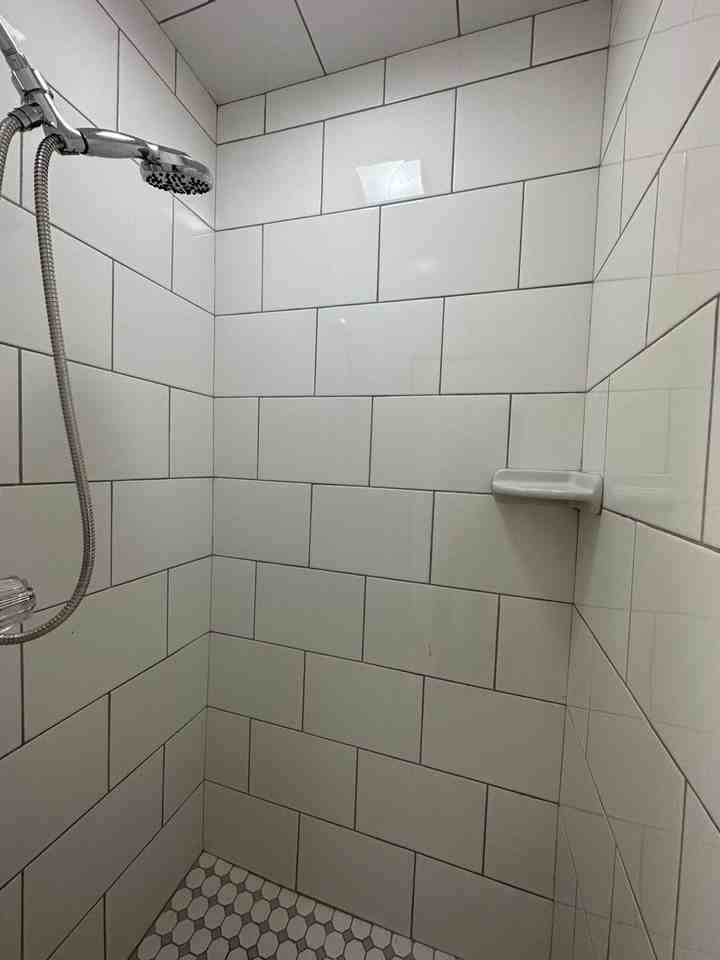 725 1/2 Kern St #B - Photo 6 of 11