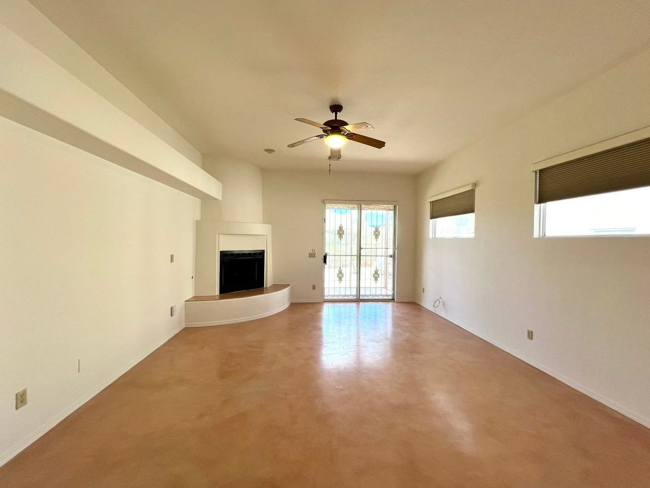 237 N Desert Stream Dr - Photo 3 of 33