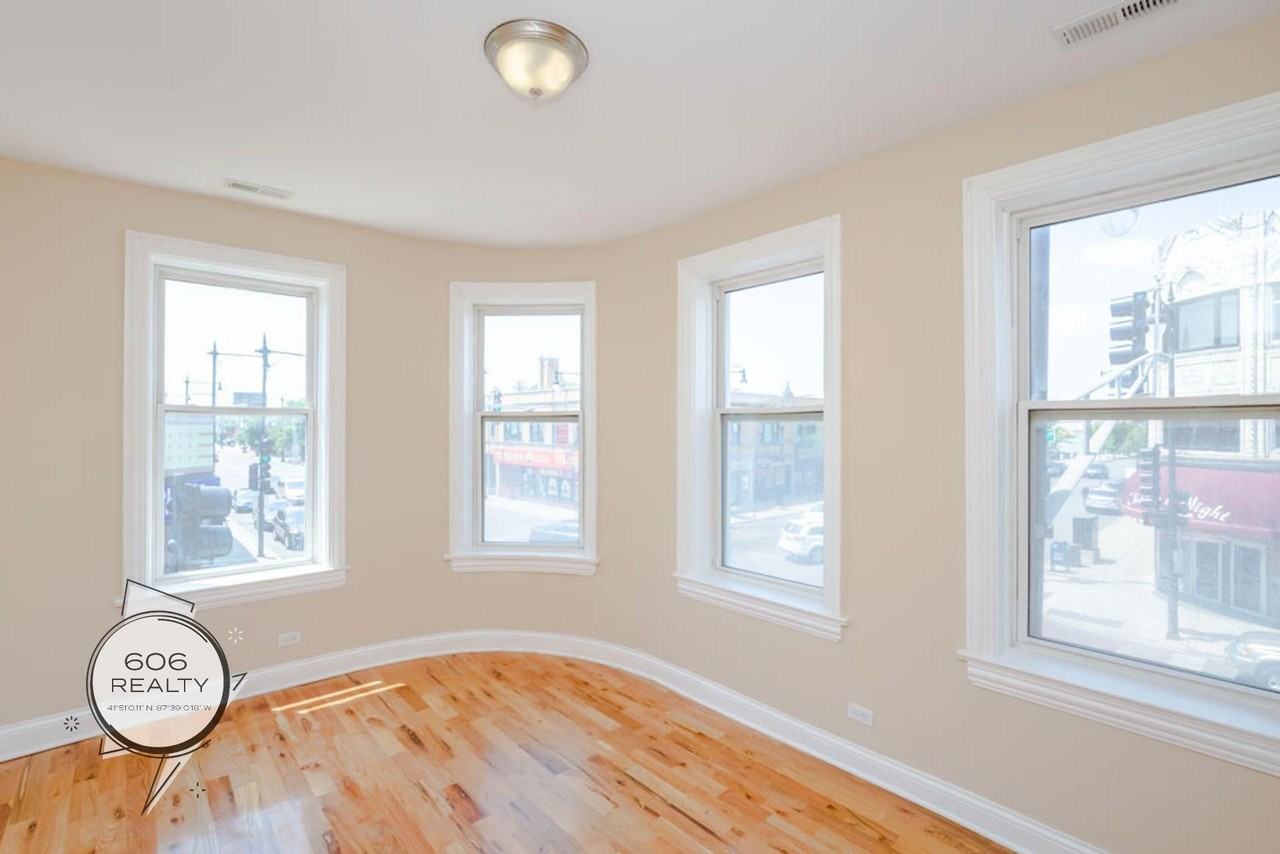 5550-58 W Belmont Rehabbed Apartments! - Photo 4 of 8