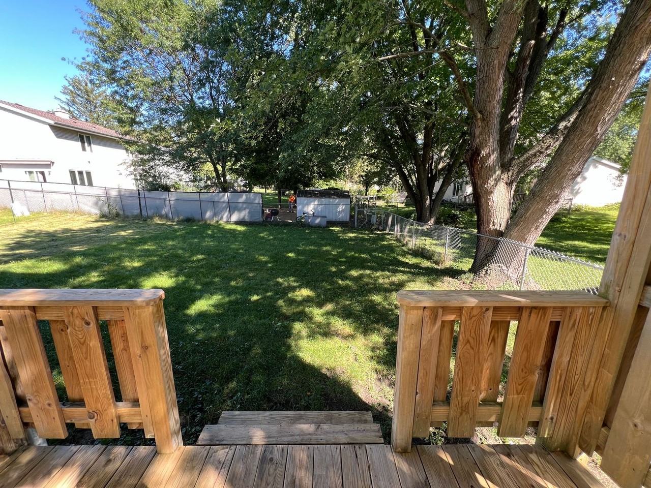 2007 Westbrook Ln - Photo 2 of 4