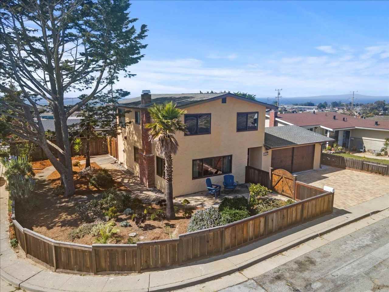 1753 Juarez St - Photo 3 of 33