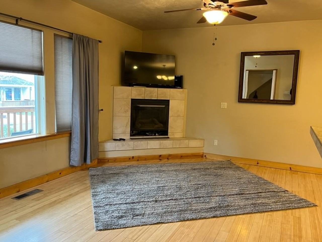 20163 Merriewood Ln - Photo 3 of 16