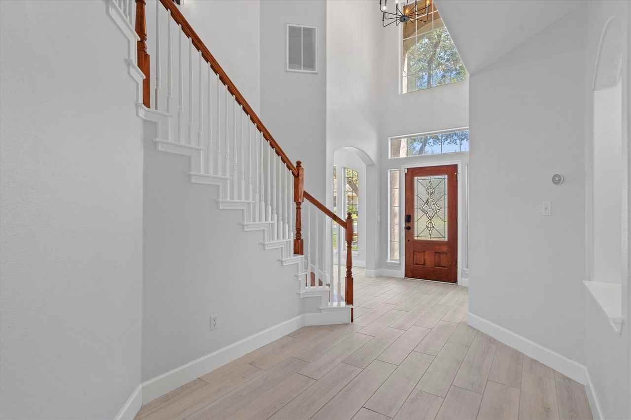 1004 Placid Creek Ct - Photo 3 of 41