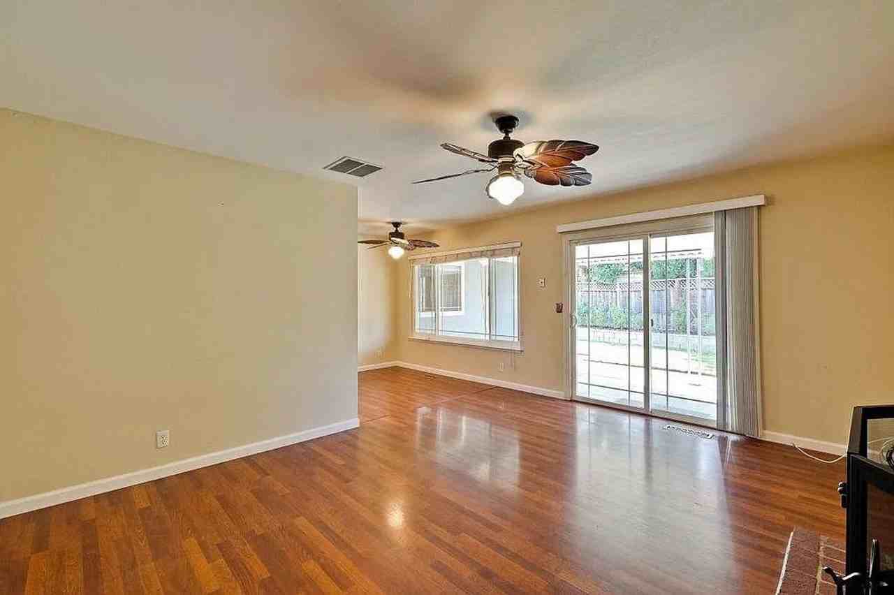 5951 Garces Ave - Photo 6 of 16
