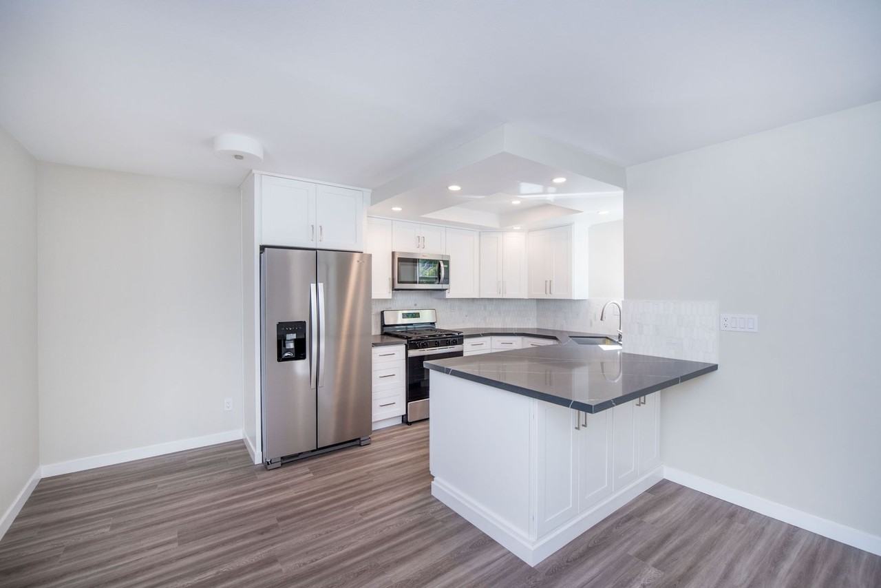 12512 Montecito Rd - Photo 3 of 18