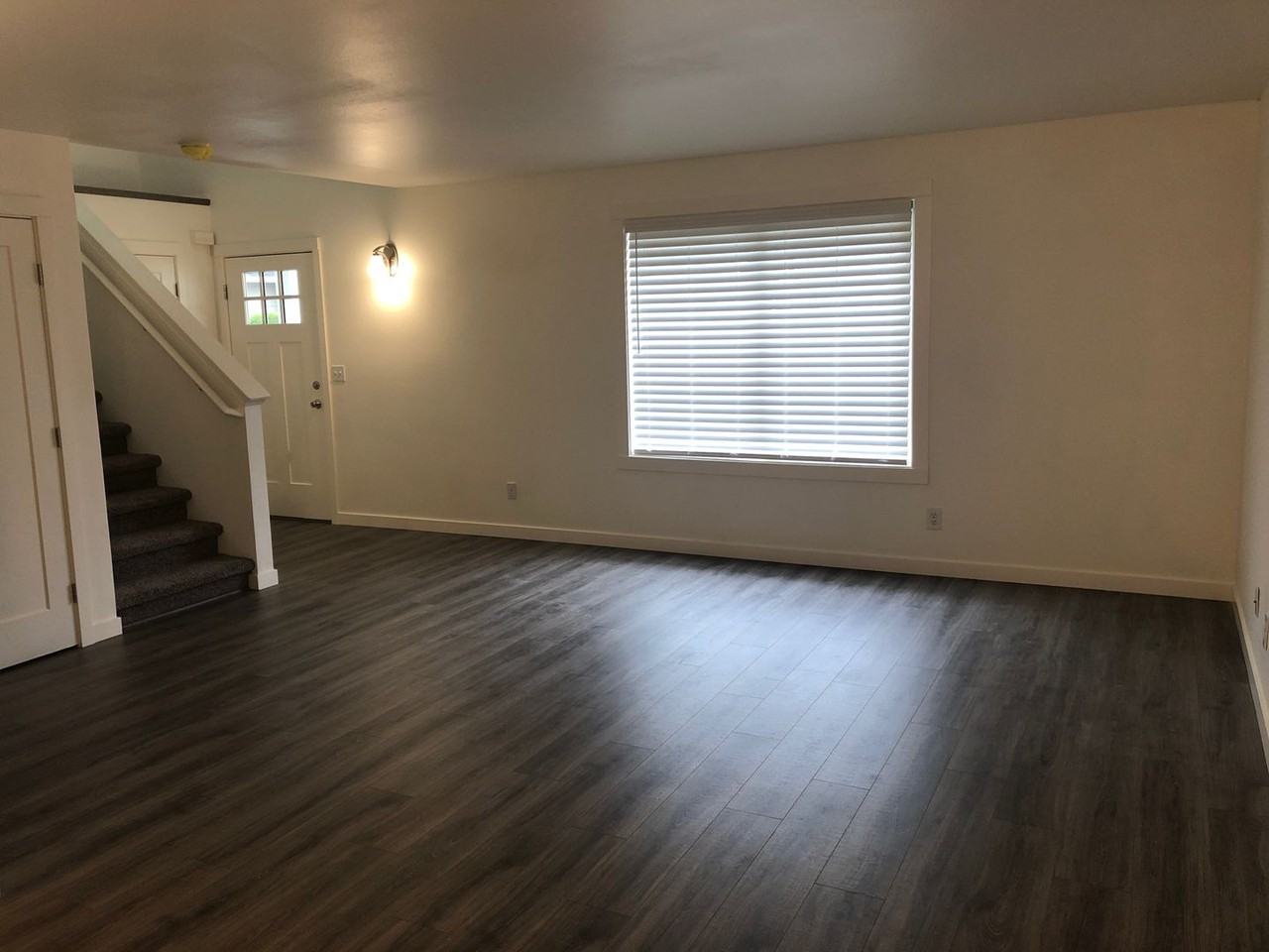 8708 8th Pl Ne - Photo 2 of 13