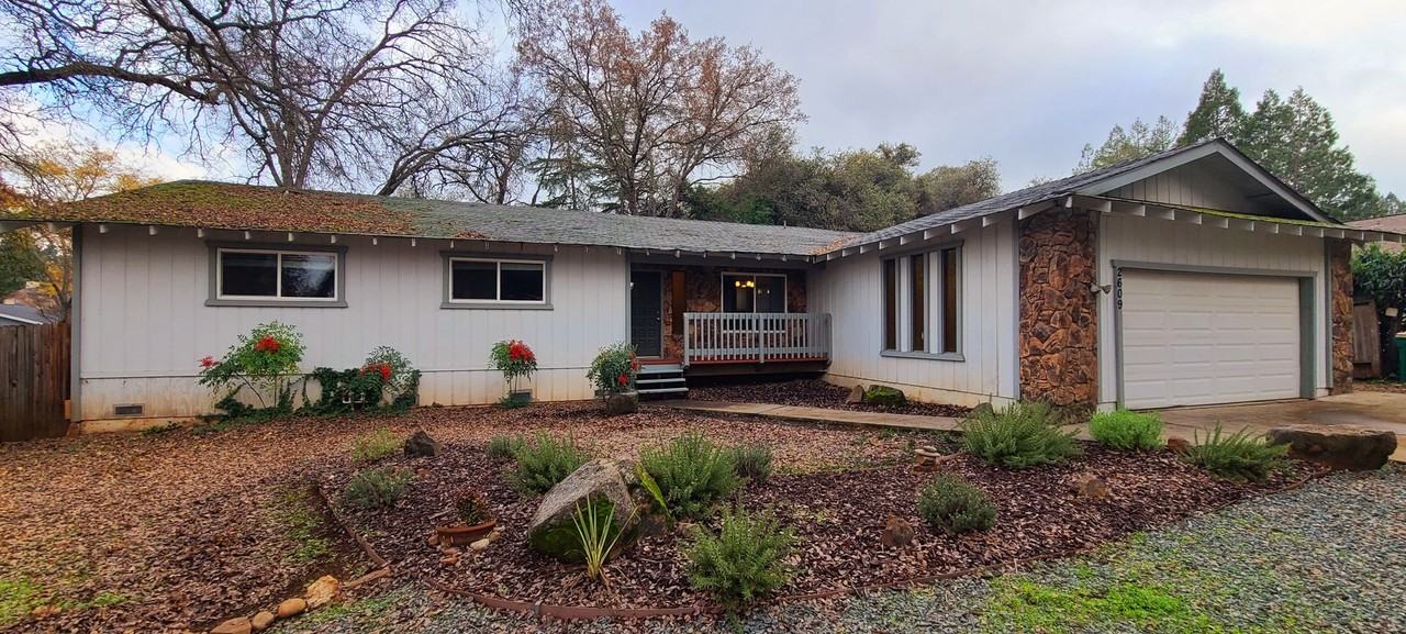 2609 Deer Trail Ln - Photo 3 of 33