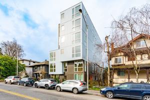 featured image of 2335 Boylston Ave E