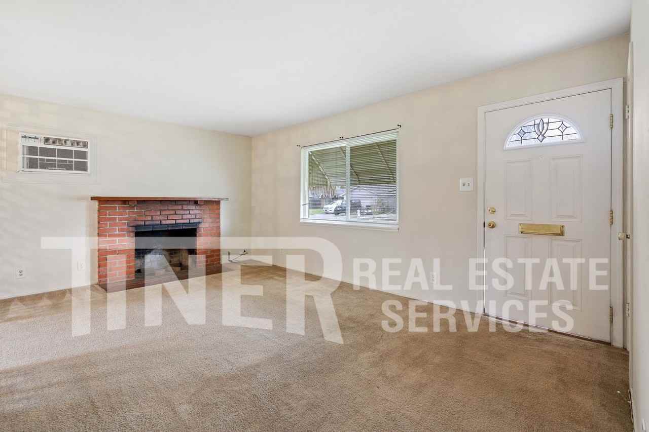 2672 Dawes St - Photo 3 of 18