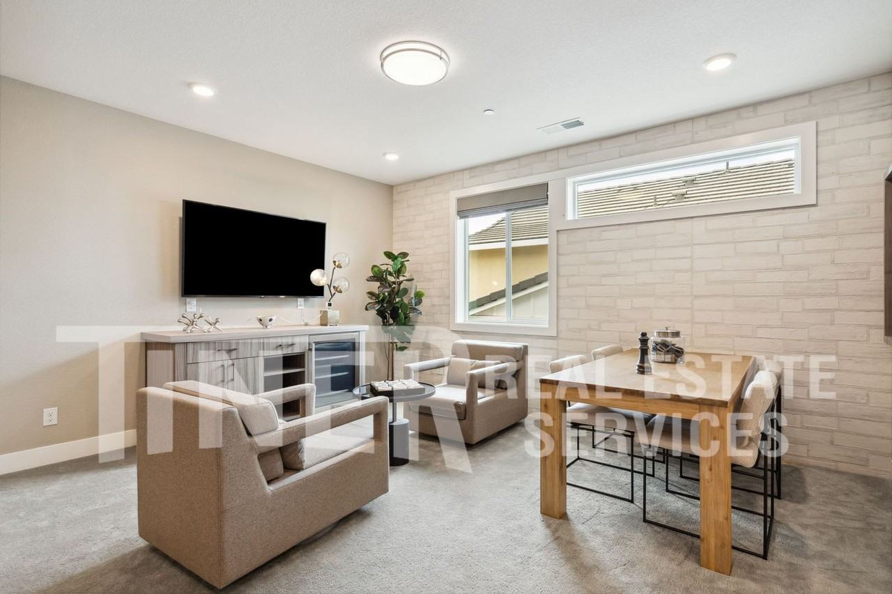 11908 Mircado Way - Photo 2 of 34