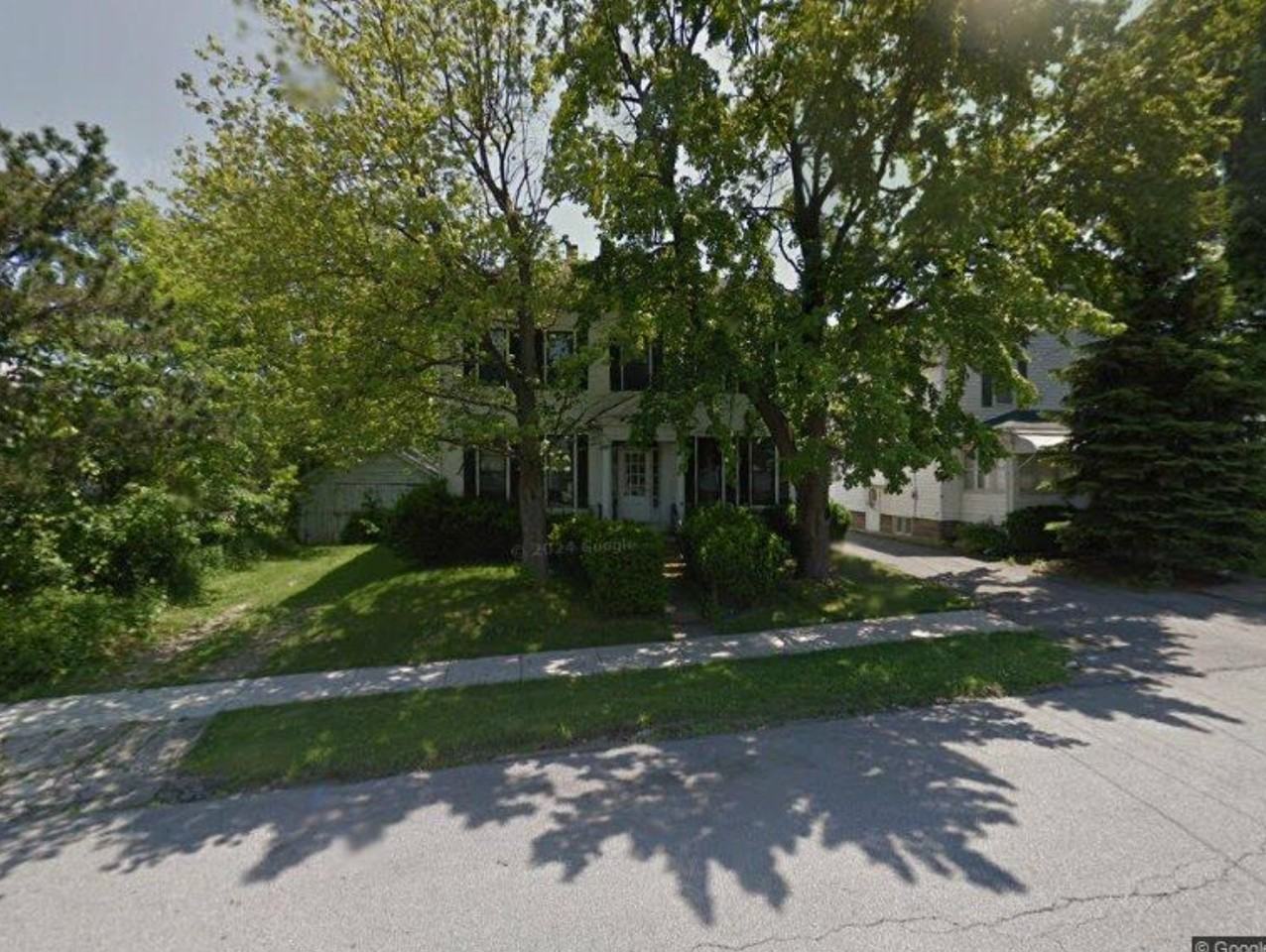 217 S Franklin St #4 - Photo 2 of 5