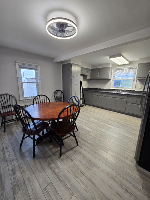 935 York St #2 - Photo 2 of 9