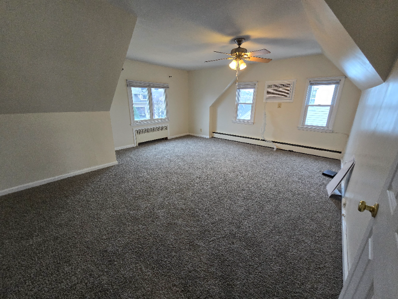 935 York St #2 - Photo 3 of 9