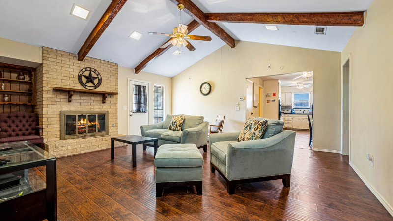 1808 Papeete Dr - Photo 3 of 12