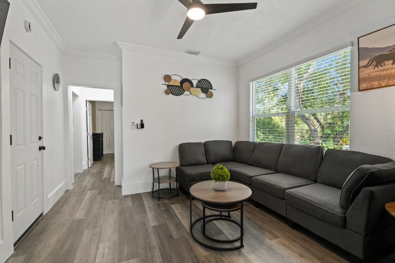 806 E Chelsea St #3 - Photo 5 of 19