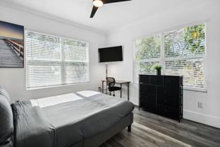 806 E Chelsea St #4 - Photo 1 of 1